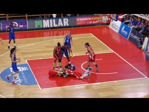 Ambiente partido play-off Perfumerías Avenida - Embutidos Pajariel Bembibre PDM