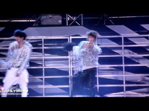 [FANCAM] KAI Hyukjae Taemin - Dance battle
