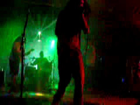 Jah Roots - Chant Down Babylon ft Skillinjah / Baddaflexx - Live @ CR 07