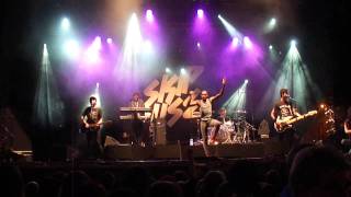 Skip The Use - She's My Lady (Live in Fêtes de Wallonie - Namur 2011)