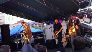 deerhunter- &#39;revival&#39; 9-25-10 (live in chicago)