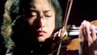 Kyung Wha Chung plays Stravinsky violin concerto (excerpt from Tony Palmer film)