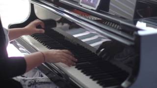 "Cameron hums...!" An improvisation by Gabriela Montero