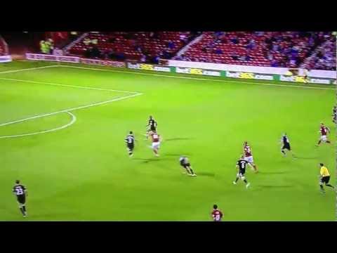 Simon Cox Goal (NOTTINGHAM FOREST v. Wigan Athletic) 28.08.2012