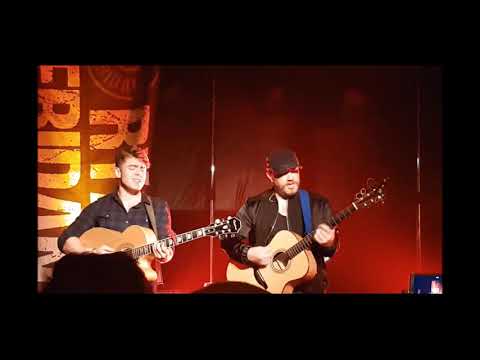 Ryan Sheridan feat. Little Hours performing "Home" @ Kalif Storch, Erfurt, Germany, 08.11.2019