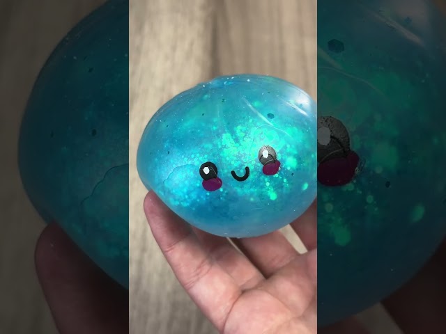 Vídeo relacionado con Anboor Juguetes Antiestrés Muñeca Fantasma Squishy Lento Aumento Super Suave Perfumado Kawaii El Alivio del estrés