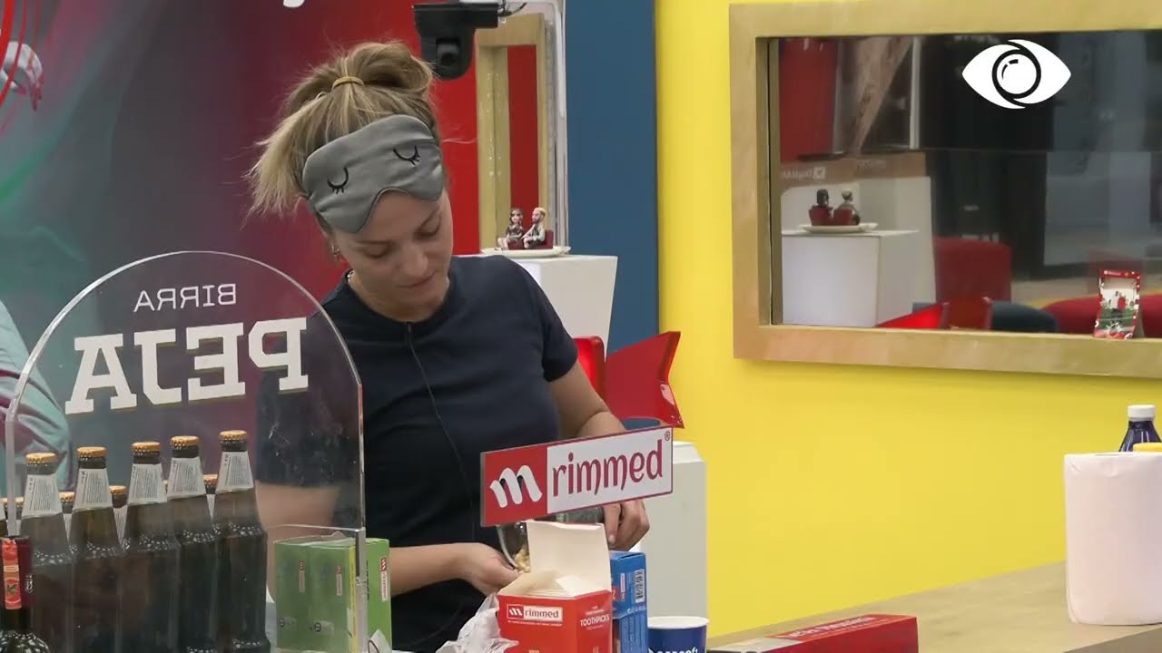 Qetsori bisedon me Nitën: Më ke ndihmuar me nominimin!