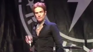 Buckcherry - Out of Line