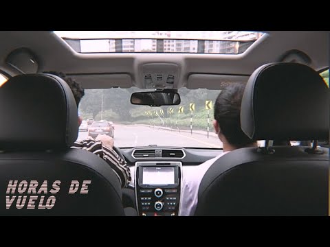 FAVIO - Horas de Vuelo ft. Vincez (Visualizer)