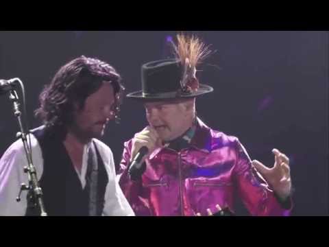 The Tragically Hip Aug 20 2016 Music At Work Gord Removes Pauls In-Ear Monitor hahaha