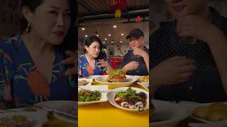 Download lagu Makan Kakis in JB: Salted egg black pepper crab at a Johor seafood restaurant mp3