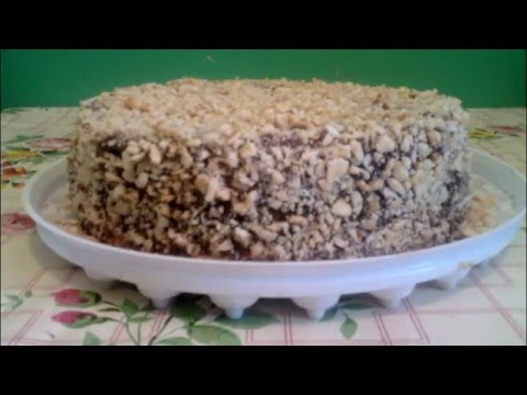 Бисквитный торт со сгущёнкой и орехами