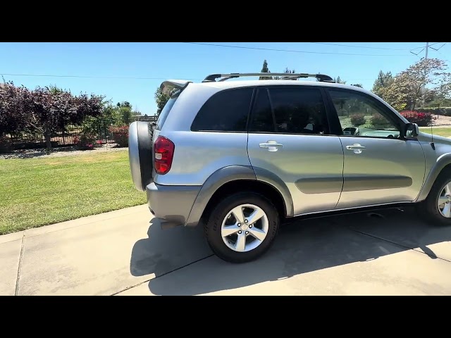 2004 Toyota Rav4 - Image 11