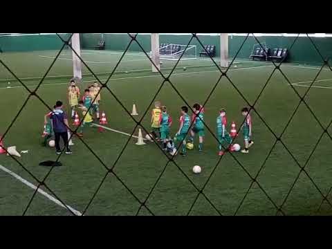 Projetos Elver no EC Juventude. Atividade 1x1+G. Menino João Vitor Sub 9