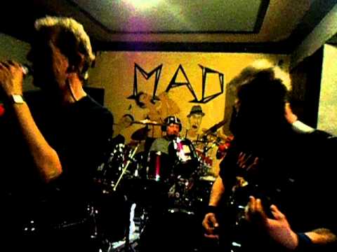 MAD Music Club   - RAWNESS live  -  Rebell Yell (Cover)