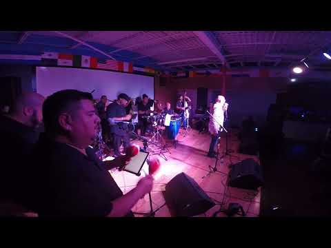 Luisito Carrion (En Vivo) - Modelo De La Noche.