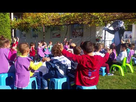 I.P. "Neci", Pjesa e I-rë e këngës Dhëmbë të shëndoshë