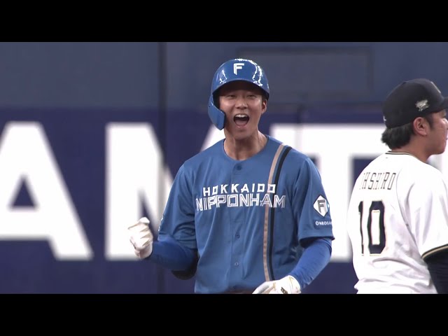 【2回表】3連打で先制!! ファイターズ・石井一成 ライトへのタイムリー2ベースを放つ!! 2025年9月6日 オリックス・バファローズ 対 北海道日本ハムファイターズ