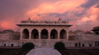 Anguri Bagh and Khas Mahal in twilight 