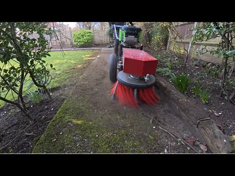 Unglaubliche Moosentfernung! Terrazza Weedee PRO verwandelt diesen überwucherten Weg!