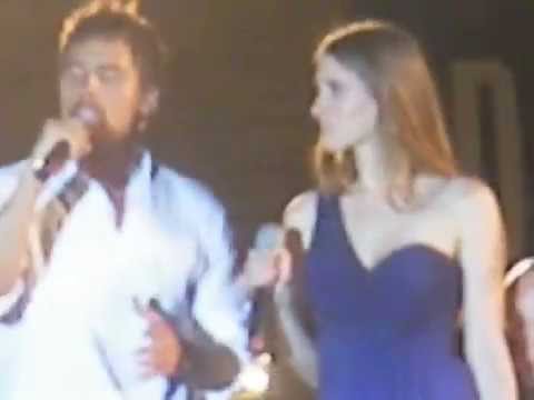 NO ESTÀS SOLA de Mar i Cel. Cantat per Roger Berruezo i Ana Sanmartín.
