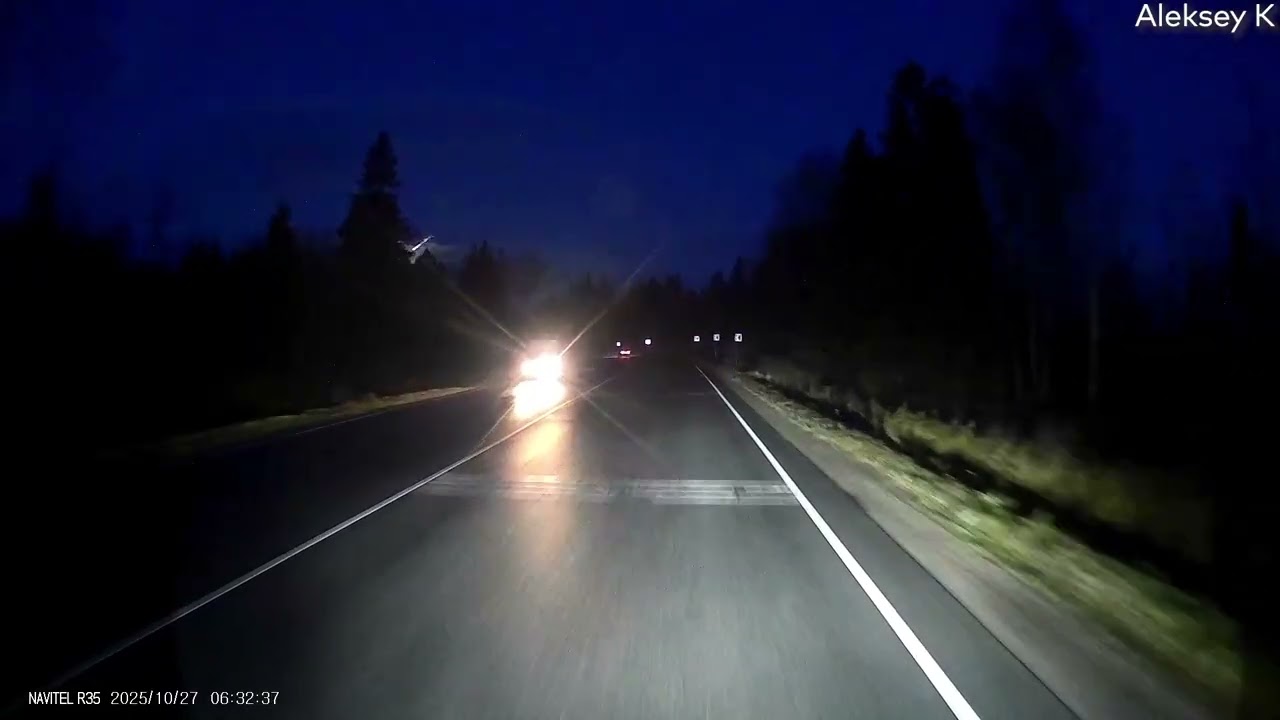 Meteor Captured on Dashcam || ViralHog