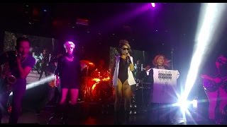 1000Motorcu1000Cocuk Kampanyası için Sahnede Özge Öztimur ) Dorock XL