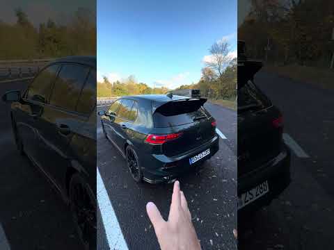 DETALHES DO GOLF GTI 50 anos na cor Dark Moss Green Metallic especial