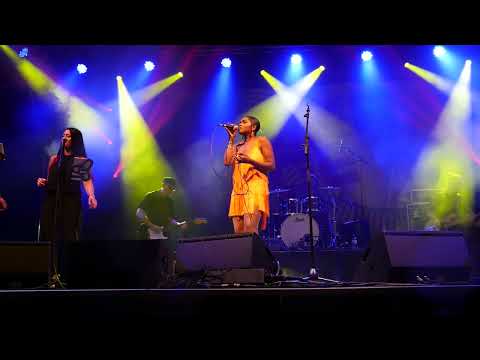 Mpita Njia performed live by Alicios in Vienna/Austria.