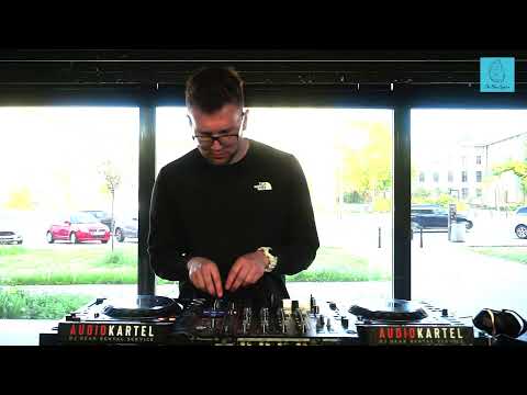 The Blue Oyster: ZILM / 13.05 / 18 - 19