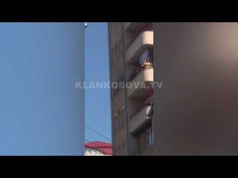 Një ndërtesë merr flakë në Prishtinë - 21.06.2019 - Klan Kosova