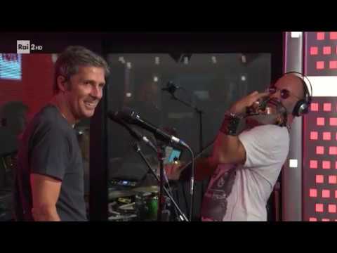 Luca Carboni e Alessandro Quarta: "4 marzo 1943"  - Radio2 Social Club 23/09/2019