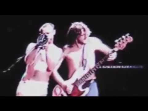 Flea on Trumpet and John Frusciante on Bass - Las Vegas - July 02, 2005