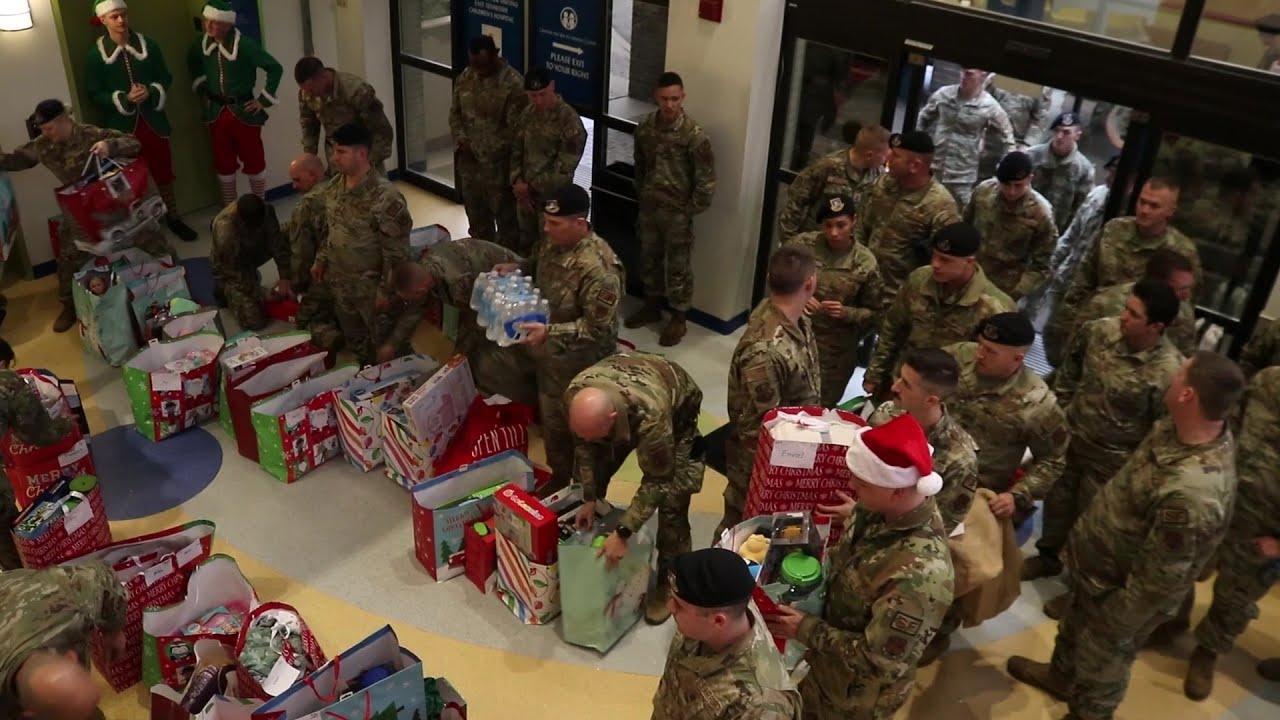 134th Airmen deliver gifts to ETCH