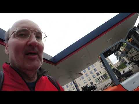 MongoTV_9525 - MIN SOMMER 2022 - Del 4 - Cykler Til LIDL - Sælger Flasker - Spiser Pølse Tankstation