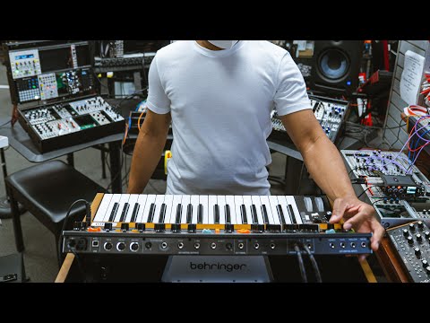 Behringer Poly D Polyphonic Analog Synth Demo (No Talking)