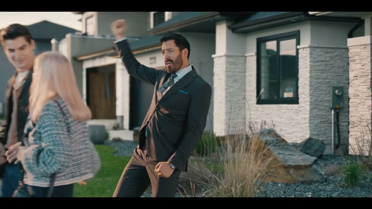 On the Set with Drew Scott