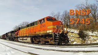 preview picture of video 'BNSF 5745 East, an Ultra-Wide View on 2-2-2014'