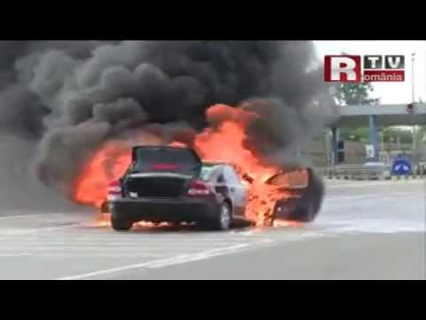 Two Cars Burn on A1 and A2 Highways in Romania