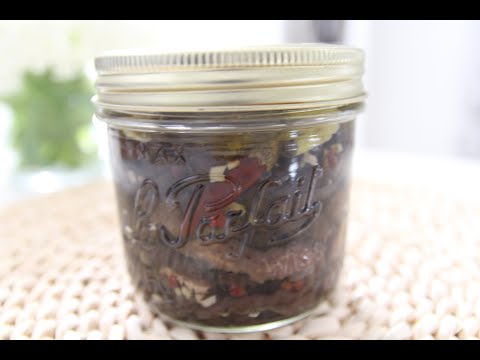 Conserve d'aubergines marinées à l'huile