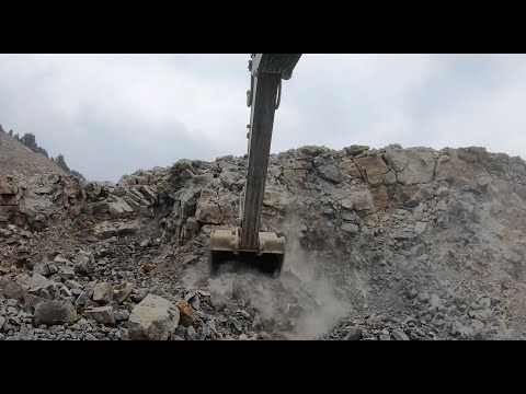 John Deere E360LC Excavator Working In Quarry & Loading Dumptruck -  Excavator Operation - Digger