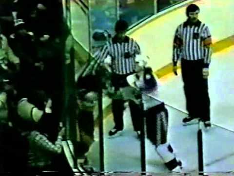 Tim Hunter vs Jim Kyte