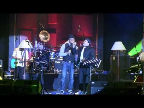 Tompi - Tak Pernah Setengah Hati ft. Glenn Fredly @ Central Park [HD]