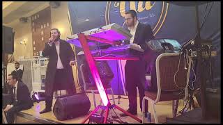 שמוליק קליין עם הקלידן יוחנן אורי