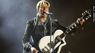 Jimmy Fallon, Conan, &#39;The Late Show&#39; Band Pay Tribute To David Bowie - Newsy