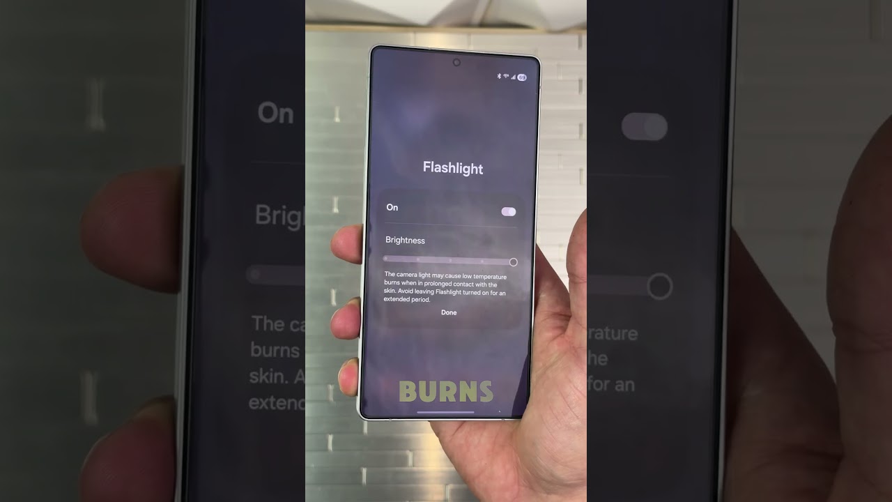 Galaxy S25 Ultra Flash MELTS Plastic?!🔥 #GalaxyS25Ultra #CameraTest #Samsung #Tech - YouTube