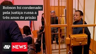 Bolsonaro anuncia a liberdade de Robson de Oliveira, ex-motorista do jogador Fernando