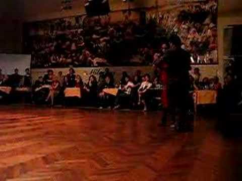  Vilma Fabiana Vega  and  Fernando Galera  are  dancing  to  the  tango  "  De Floreo  "