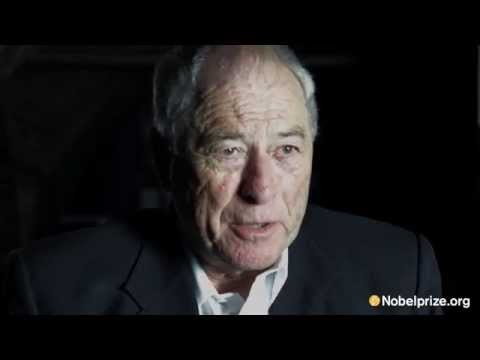 Grabbing Max Perutz' attention: Kurt Wüthrich, 2002 Nobel Laureate in Chemistry