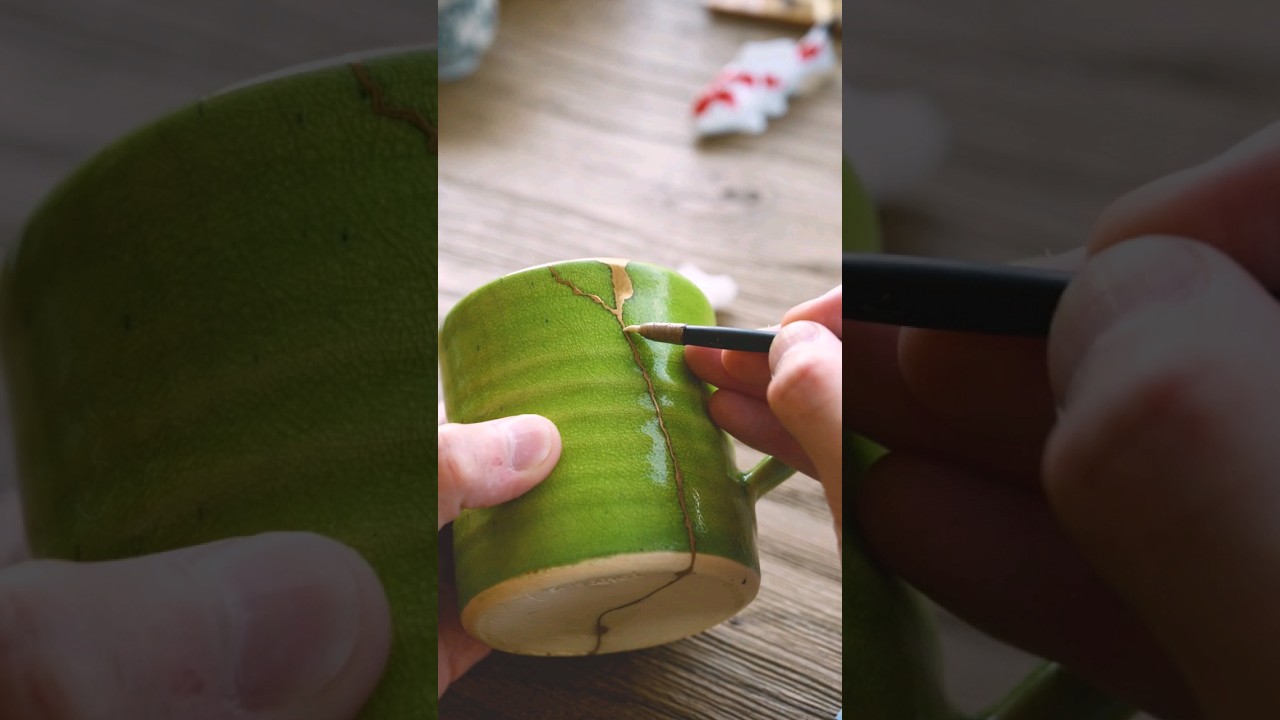 Behind the scenes of #KINTSUGI This is the food-safe method. #金継ぎ #金繕い  #kintsugiart #kintsukuroi